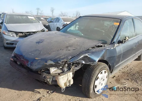 2000 Honda Accord 2.3 Lx из США, поврежденный, VIN 1HGCG6652YA026492